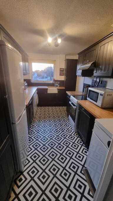 Spacious Self Contained Flat In Superb Location Lymington Kültér fotó